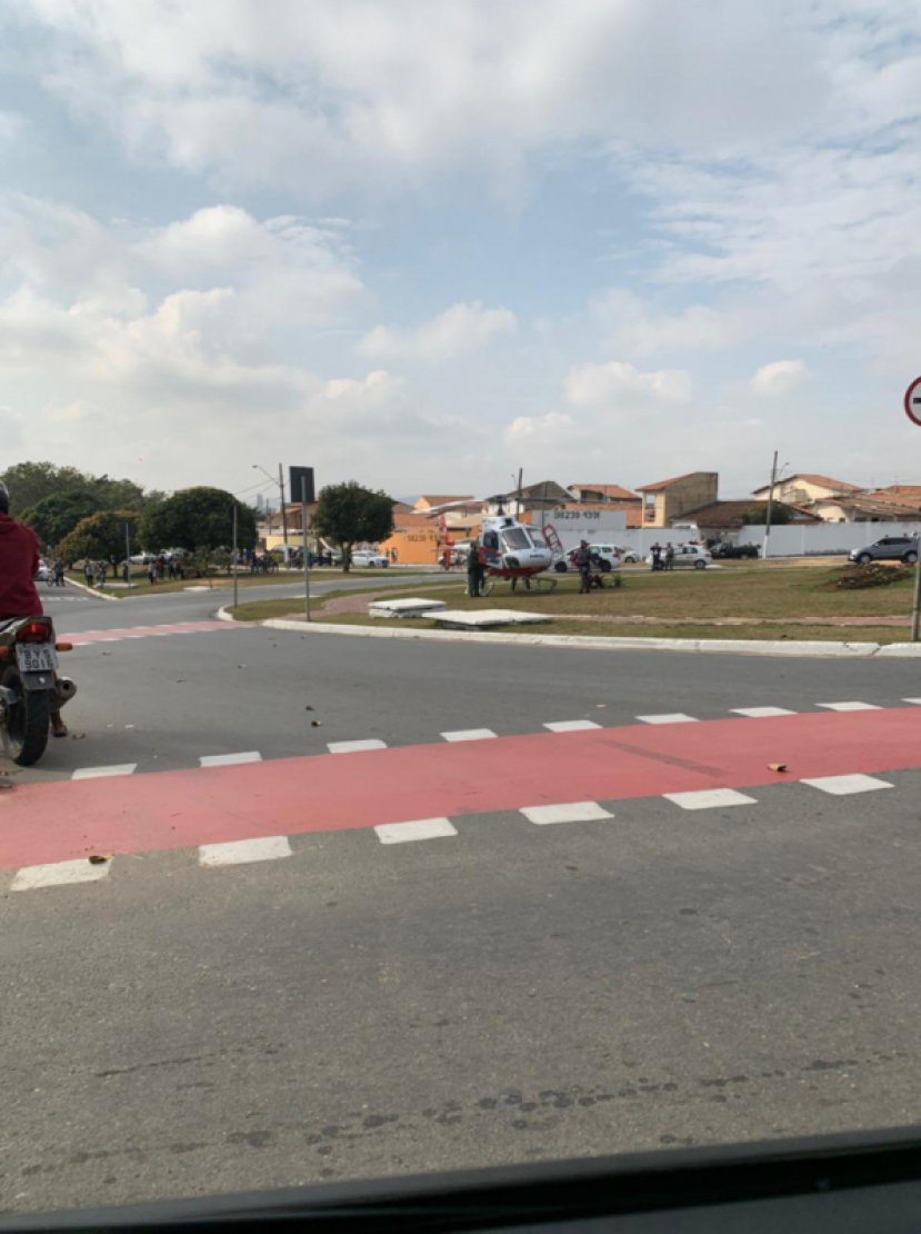Mulher sofre grave acidente e é resgatada pela Águia em Guaratinguetá