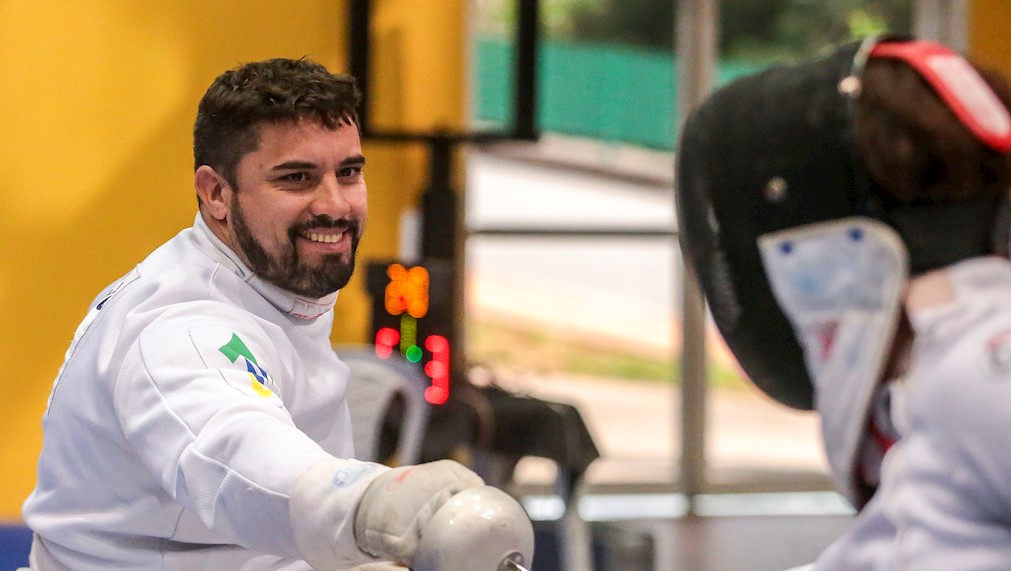 Classificatórias na natação e disputas na esgrima! Confira as competições desta quarta-feira dos Jogos Paralímpicos