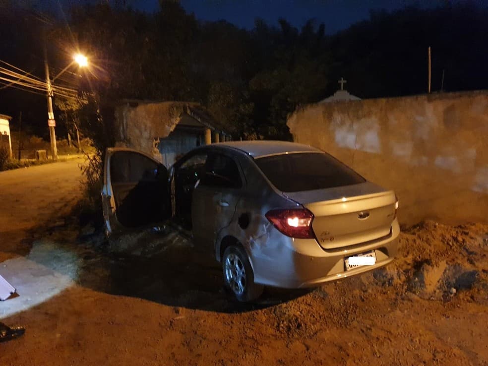 Dois irmãos são mortos a tiros e adolescente é baleada em Jacareí