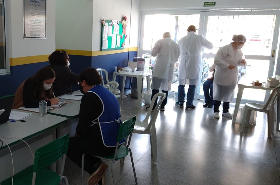Ilhabela fará teste de Covid-19 dos profissionais da Educação a cada 15 dias