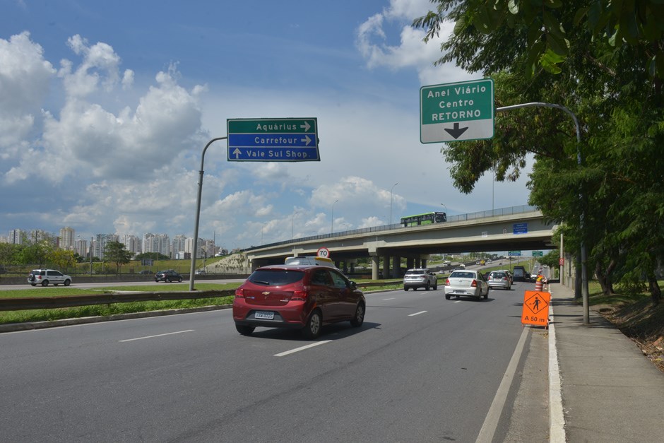 Alças do Viaduto Kanebo têm interdições em São José dos Campos