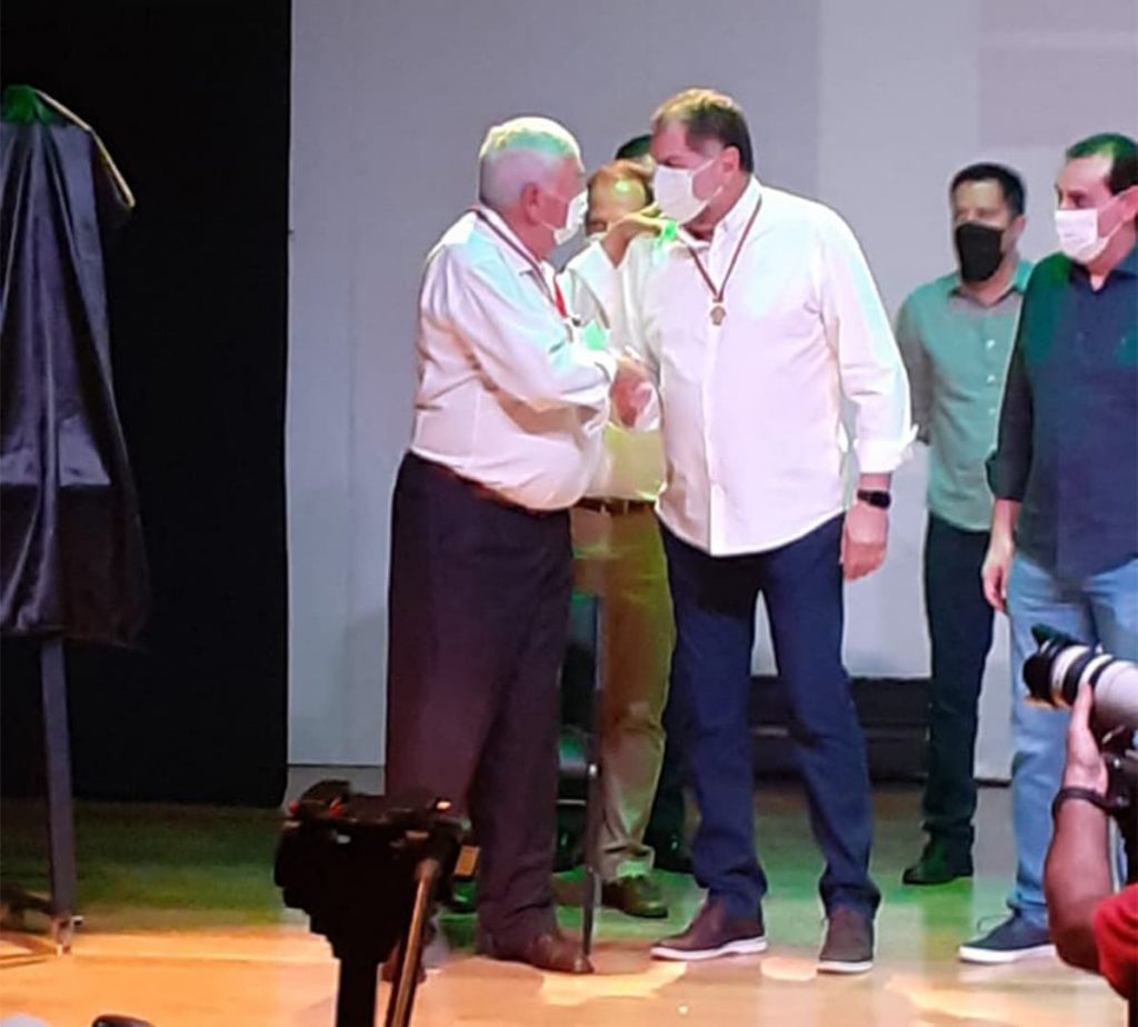 Felipe Cury e Almir Fernandes são homenageados por Paulo Skaf em São José dos Campos