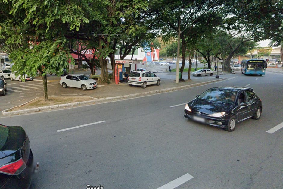 Obra da Linha Verde interdita trecho da Nelson D'Ávila em São José dos Campos