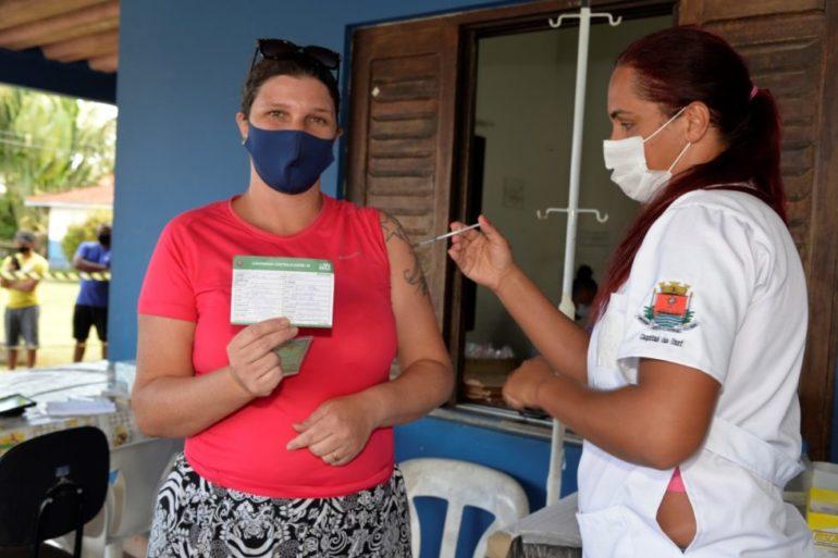 Ubatuba tem mais de 67% da população vacinada contra a Covid-19