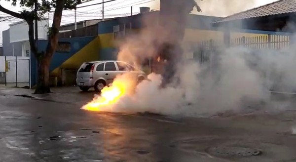 Cabo de rede elétrica estoura e deixa moradores do Jardim Motorama sem energia em São José