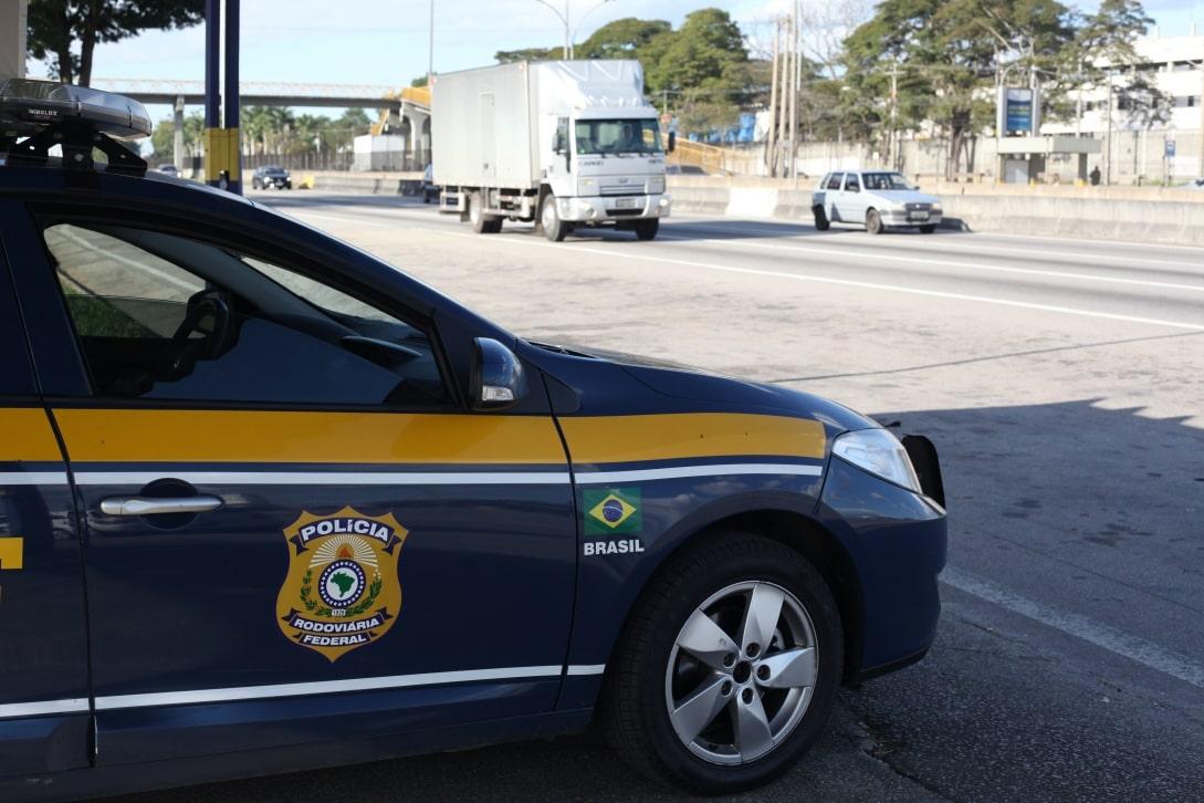 Jovem de 23 anos morre atropelada na Via Dutra em Aparecida