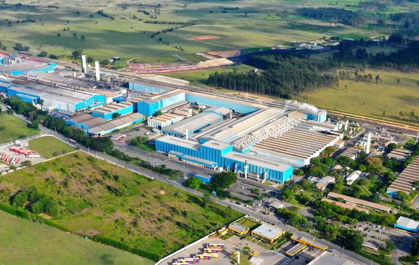Novelis investe R$ 750 milhões em expansão de fábrica em Pindamonhangaba