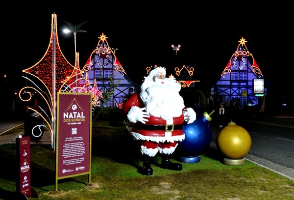 Campos do Jordão inaugura iluminação de natal nesta sexta-feira